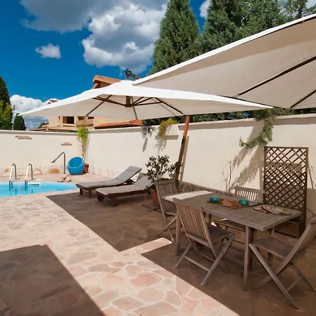 Gentarrubia Bed and breakfast 4*