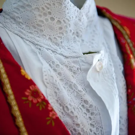 Gentarrubia كابوتيرا