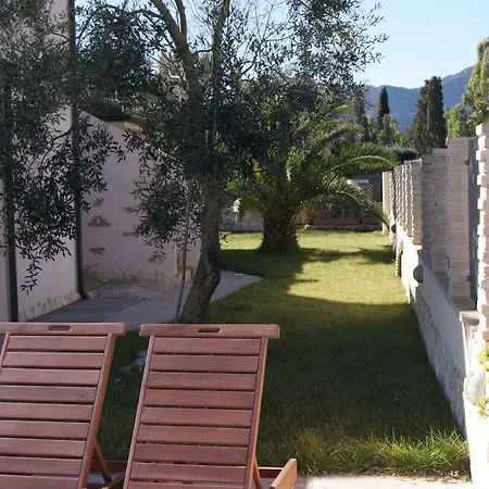 Bed and Breakfast Gentarrubia 4*