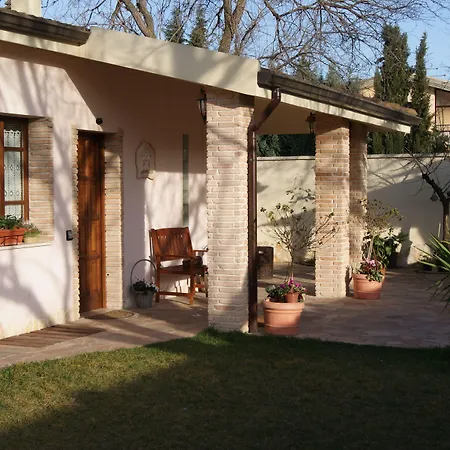 杰塔露比亚酒店 4*