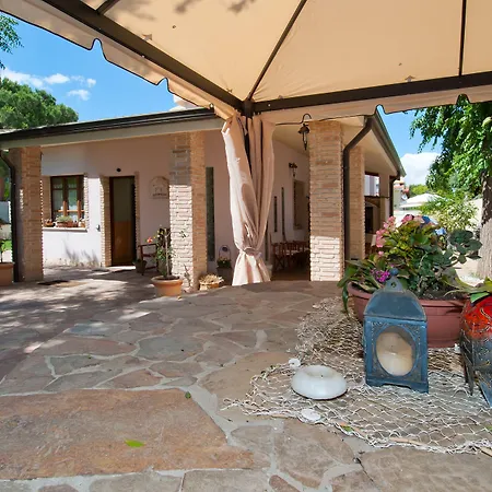 杰塔露比亚酒店