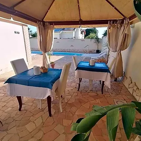 Gentarrubia Nocleg ze śniadaniem 4*
