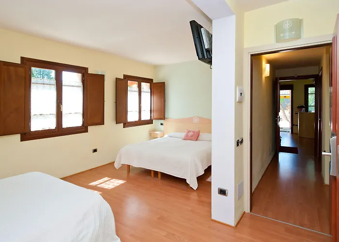 Frühstückspension Gentarrubia 4*